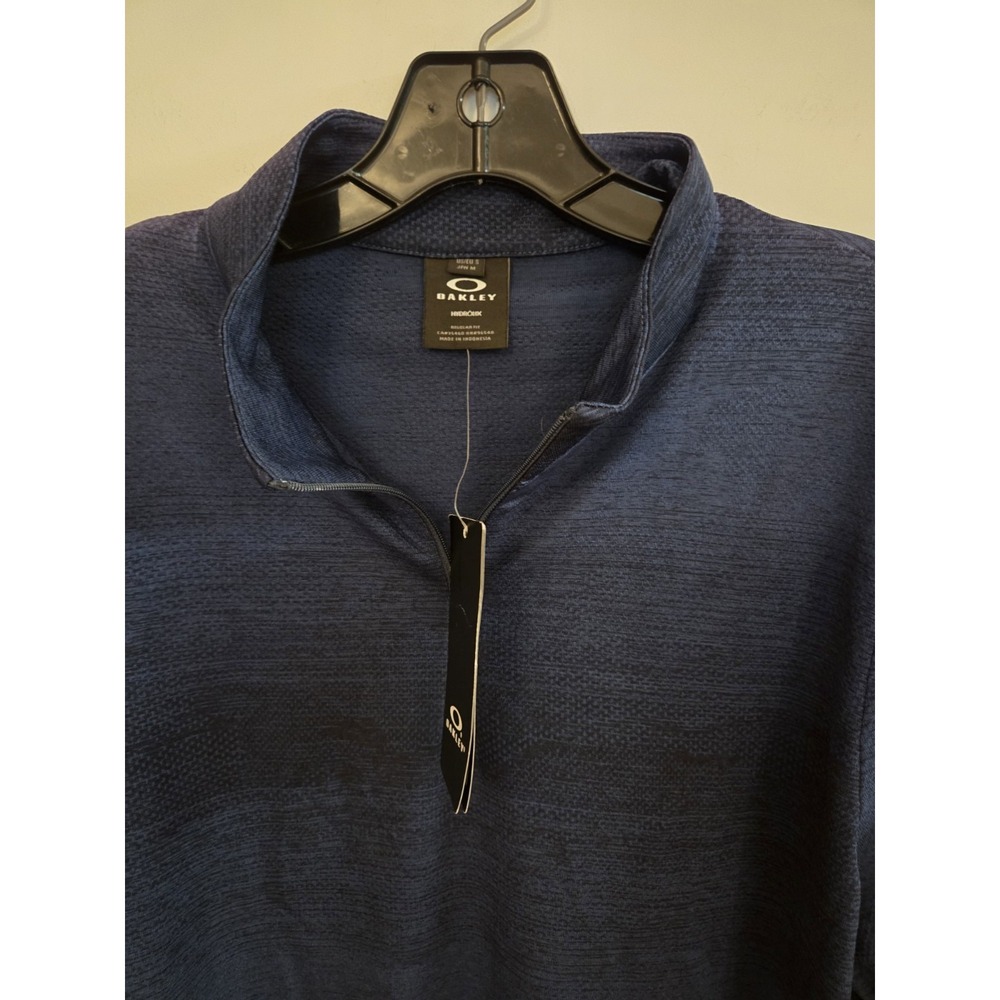 NWT Oakley "Hydrolix" shirt-size small